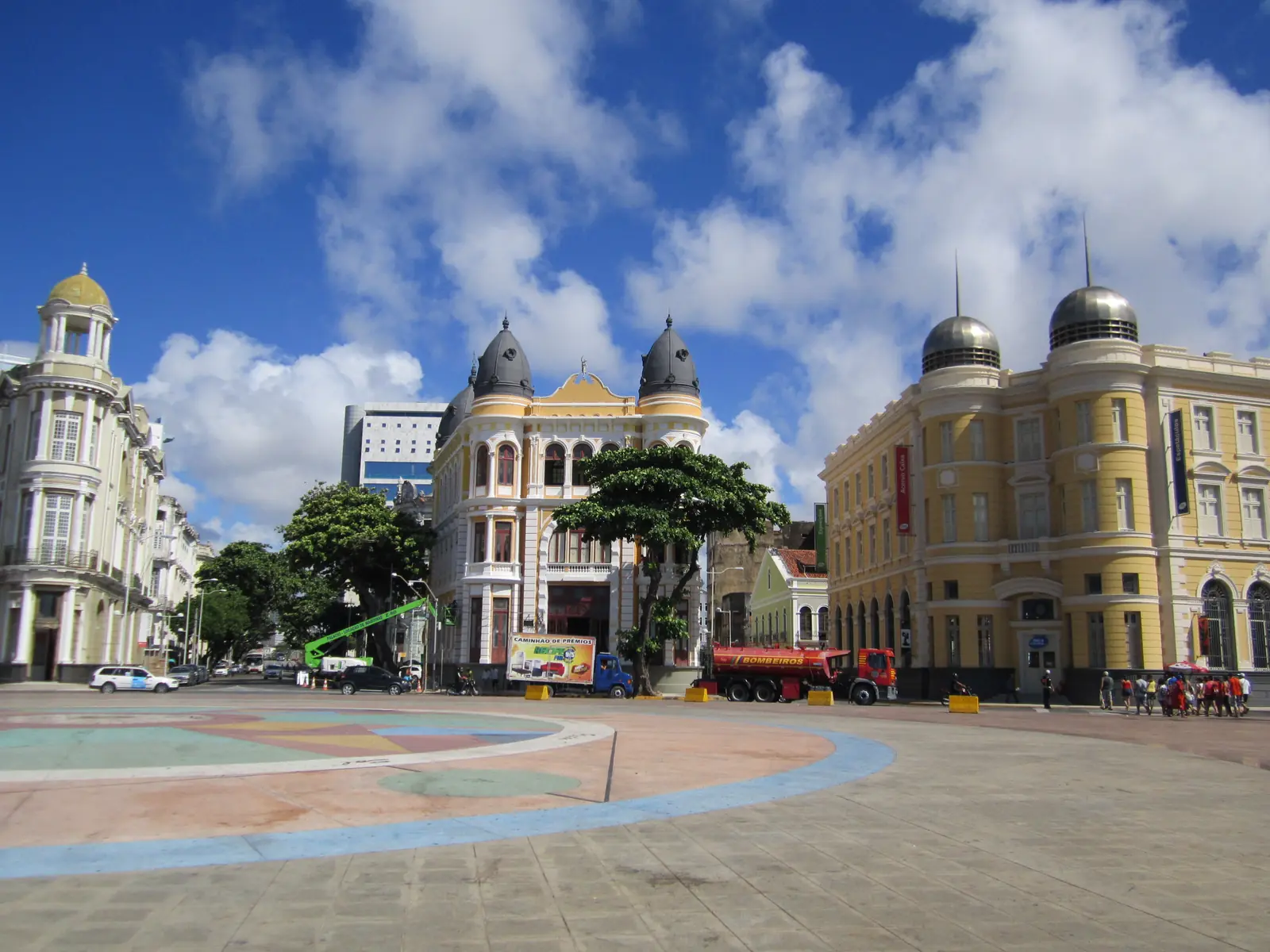Praça do Marco Zero e casarões do Recife Antigo